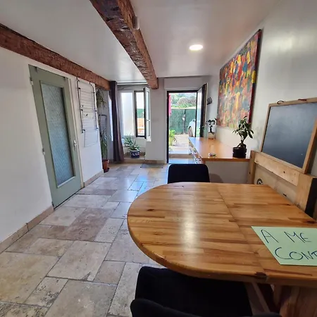 Charmant Studio 公寓